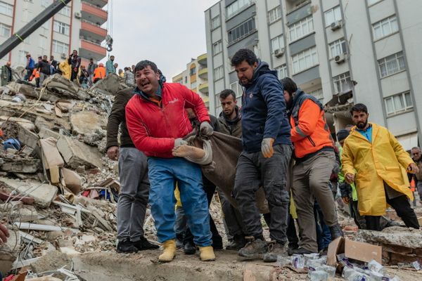 D'heure en heure, le bilan ne cesse de s'alourdir en Turquie.