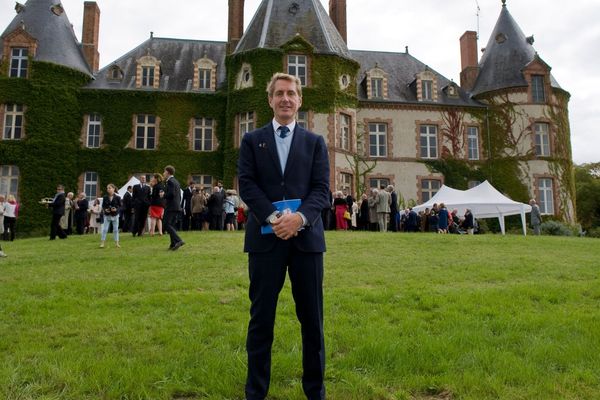 Le Prince Charles-Henri de Lobkowicz, héritier des Bourbons, avec une grande partie de sa famille dans l'Allier en 2015.