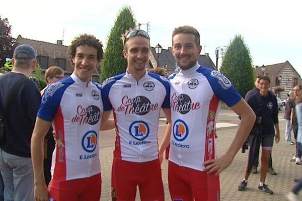 Gaspard, Florian et Selim, trois professeurs de sport qui s'apprêtent à parcourir 3000 km à vélo au profit de l'association Ludopithal
