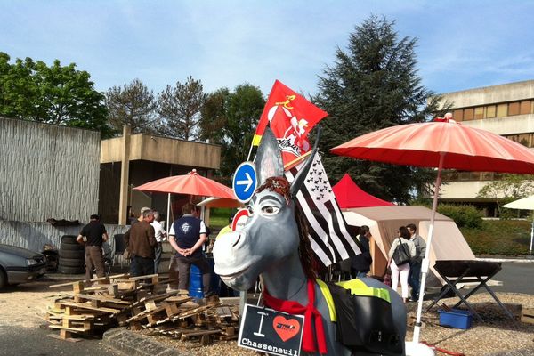 A Chasseneuil-du-Poitou, les salariés d'Itron bloquaient les portes de leur entreprise jour et nuit depuis le 29 avril. 