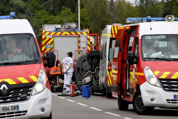 Sexagénaire tué dans une collision sur RD975 le Dimanche 2 Août 2020 -Un sexagénaire tué dans une collision sur la RD 975 entre Saint Julien sur Reyssouze et Mantenay -Montlin dans le département de l' Ain. La mobilité des seniors va faire l'objet d'une réflexion nationale. L'Ain sera pilote.