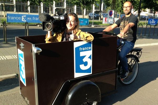 Carine Feix et Jérôme Gosset sur le pont pour vous faire vivre les courses de Strasbourg ! (Et particulièrement le 5km)