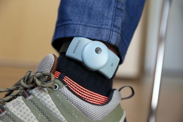 Un homme sous bracelet électronique a été placé en garde à vue pour avoir arraché ce bracelet à Reims.