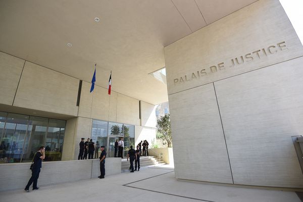 Béziers : cinq mineurs sous contrôle judiciaire après une longue série de vols. Ils seront jugés devant le tribunal des enfants.