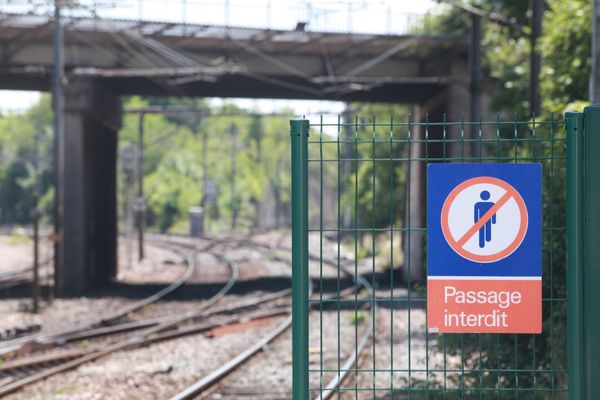 La circulation des trains est interrompue entre Cherbourg et Lison, dans le Calvados, ce dimanche 8 octobre 2023, en raison d'un accident de personne. (photo d'illustration)