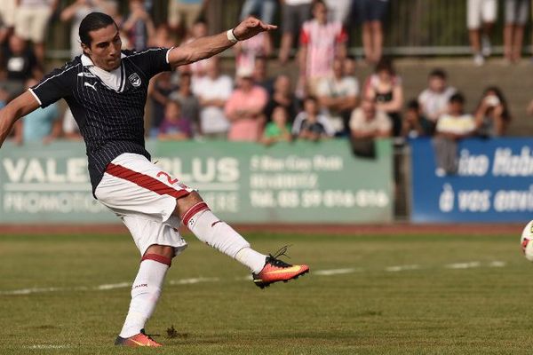 L'attaquant Enzo Crivelli lors d'un match opposant Bordeaux à l'Athletic Bilbao, le 23 juillet 2016, à Tarnos.