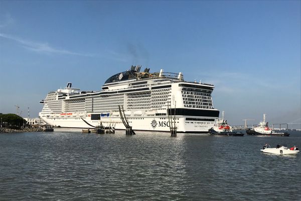 Le MSC Virtuosa quitte le port de Saint-Nazaire, le 16 septembre 2020, pour une série d'essais en mer