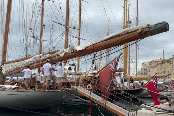 Le voilier Elena est un bateau exceptionnel de 55 mètres de long.