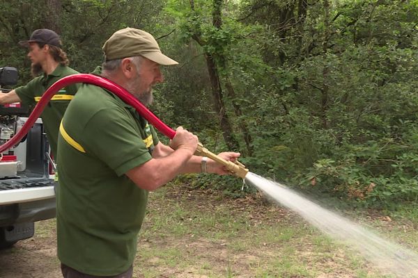 Les agents de l'ONF peuvent intervenir rapidement en attendant les pompiers