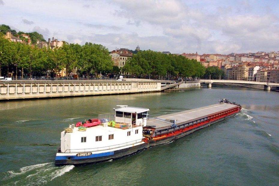 Canicule On Vous Dit Pourquoi Se Baigner Dans Les Eaux Fluviales Peut être Dangereux 