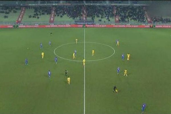 Ambiance morose à l'issue du match sur le terrain du stade d'Ornano.