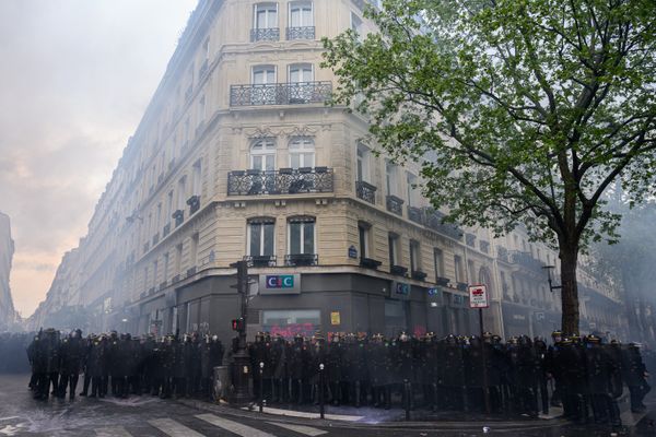 Des policiers lors de la manifestation du 1er mai à Paris