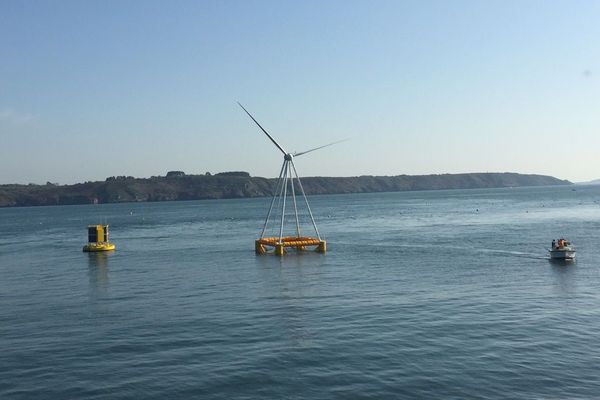 Eolienne flottante Eolink à Saint-Anne-du-Portzic près de Brest