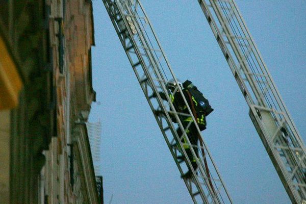 ILLUSTRATION- Un sapeur-pompier de la caserne de Bastia a fait une chute de 8m alors qu'il tentait de pénétrer dans un appartement du centre-ville.