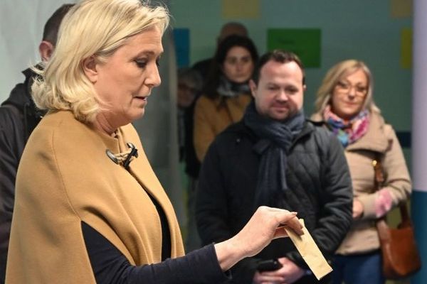 Marine Le Pen à Hénin-Beaumont dimanche.