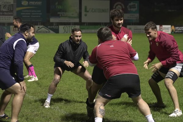 L'équipe de Barbezieux s'entraîne avant le derby régional face à Cognac.