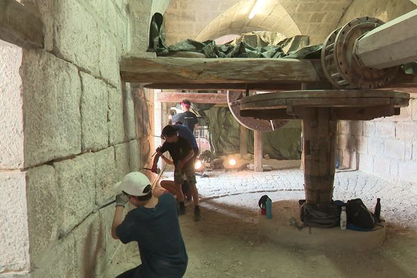 La Citadelle de Besançon accueille des jeunes volontaires pour un chantier de rénovation du patrimoine.