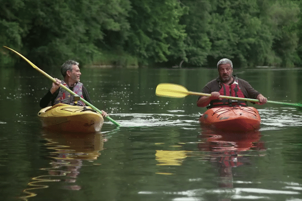 Eric Perrin et Philippe Colomy sur la Vézère - Dordogne