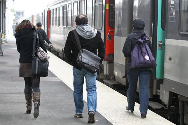 Amiens. Il n'est pas rare d'attendre son train, attendre qu'il parte, attendre qu'il redémarre, attendre qu'il arrive, attendre...