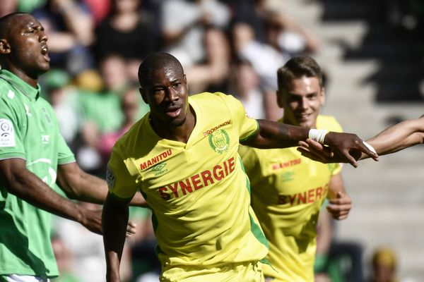 Nakoulma ouvre le score pour le FC Nantes face à Saint-Etienne le 9  avril 2017