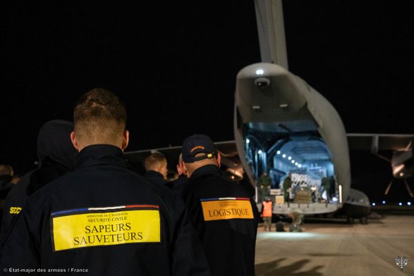 Un avion cargo à quitté la base d'Orléans samedi 14 décembre vers 22 heures pour apporter du renfort à Mayotte dévasté par le passage du cyclone Chido.