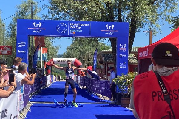 Alexis Hanquiquant remporte la manche de la World triathlon Para Cup