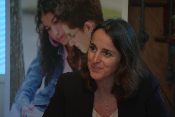 La rectrice de l'académie d'Amiens, Stéphanie Dameron, en conférence de presse vendredi 13 mars 2020