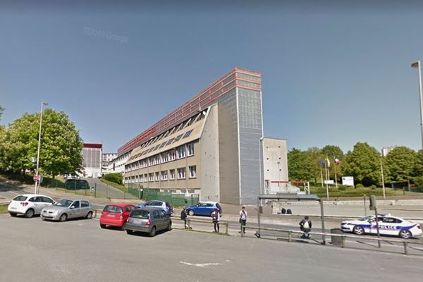 Le lycée André Malraux à Montataire dans l'Oise