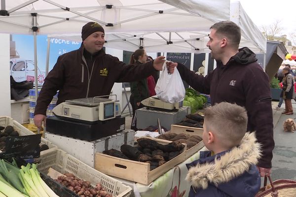 Sur les marchés, une clientèle fidèle, soucieuse de qualité et de traçabilité