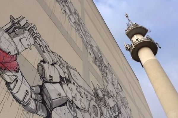 La fresque de Blu sur le mur du TNB à Rennes