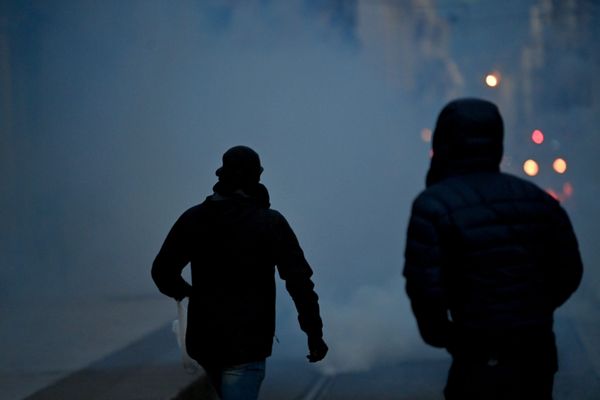 Des manifestations avaient éclaté après le drame de Nanterre et le décès du jeune Nahel, tué par un policier. Des tirs de mortiers et d'autres projectiles avaient dégradé du mobilier urbain dans plusieurs villes de France, dont Saint-Etienne (photo) et les communes autour comme La Ricamarie.