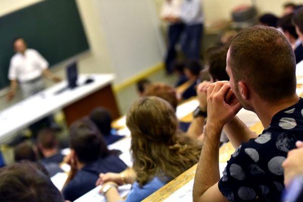 L’Etudiant a publié, mercredi 5 septembre, son palmarès 2018 des villes où il fait bon étudier. Lyon arrive en tête, tandis que Grenoble décroche la 5e place et Clermont-Ferrand se place 17e au classement général.