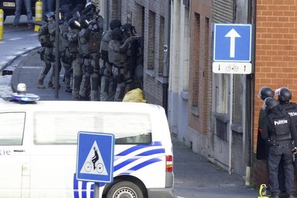 Une quinzaine de membres des forces spéciales de la police sont intervenus... pour rien, à Gand, le 15 décembre 2014.