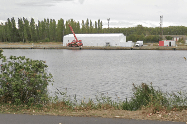 Les policiers ont sauvé un homme tombé dans le canal de Caen dans la nuit du 24 au 25 septembre 2024.