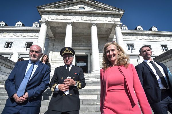 (Archives Sep 28, 2018) La garde des Sceaux, Nicole Belloubet en visite à Pau. Au tribunal de grande Instance. 