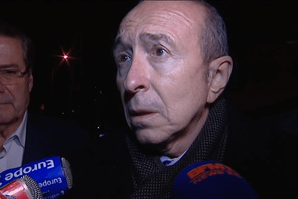 Gérard Collomb devant la cité scolaire St-Exupéry - 13/1/16