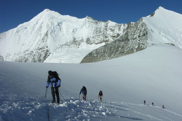 Les six randonneurs à ski ont disparu sur l'itinéraire Zermatt-Arolla, en Suisse, dans le Valais