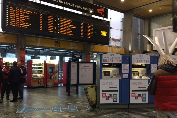 Le mouvement de grève semble reprendre de l'ampleur à la SNCF