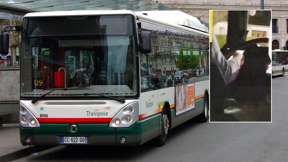 Un Chauffeur De Bus De Transpole Filme Conduisant Avec Son Telephone A La Main