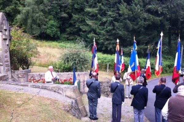 Hommage rendu à Saint Sylvestre aux 5 résistants du Maquis de Grammont fusillés par les allemands le 3 août 1944.