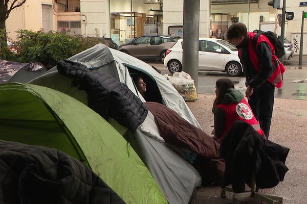 Seulement 377 places d’urgence ont été créées cette année dans le Rhône