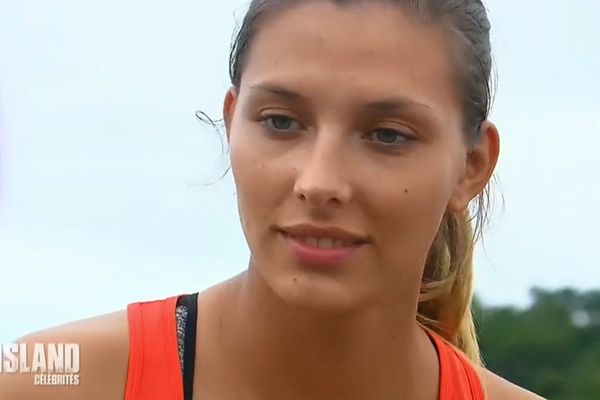 Camille Cerf a accepté de participer à"The Island", une émission de survie sur une île déserte. 