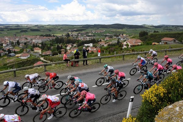 La deuxième étape du Dauphiné se tenait ce lundi 31 mai entre Brioude et Saugues en Haute-Loire.