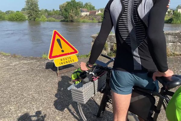 La promenade en vélo s'arrête là pour ces touristes Nantais en Touraine