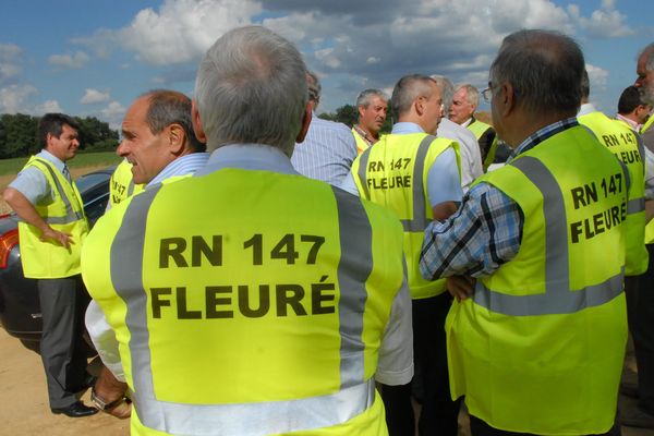 Travaux de la déviation de Fleuré (86) en 2010. Image d'illustration