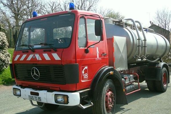 Le SDIS 85 vend un camion citerne de 12 000 litres