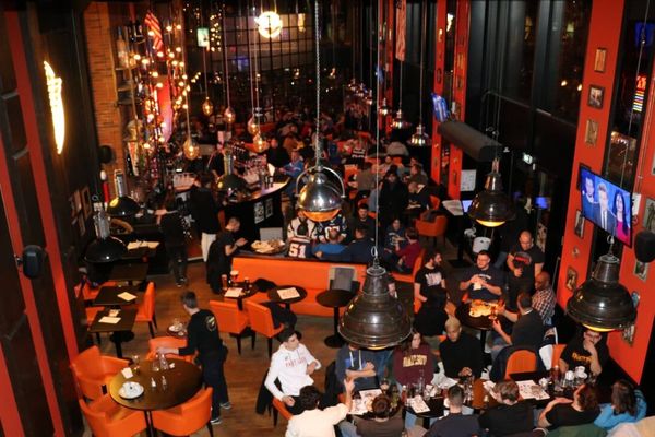 Entre 70 et 80 personnes ont suivi le match de football américain du Superbowl, dans un café strasbourgeois