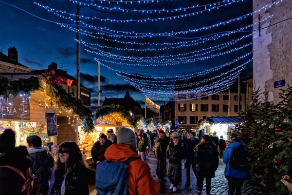 Marché de Noël d'Annecy, décembre 2022.