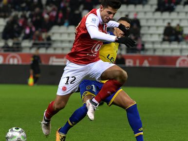 Le Stade de Reims entre modernisme et tradition pour ses maillots « Sport  Club