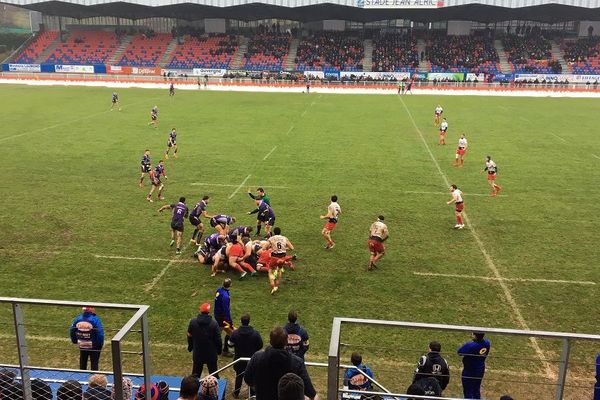 Le Stade Aurillacois s'impose à Jean Alric contre Angoulême 13 à 10 en 17 éme journée de Pro D2.